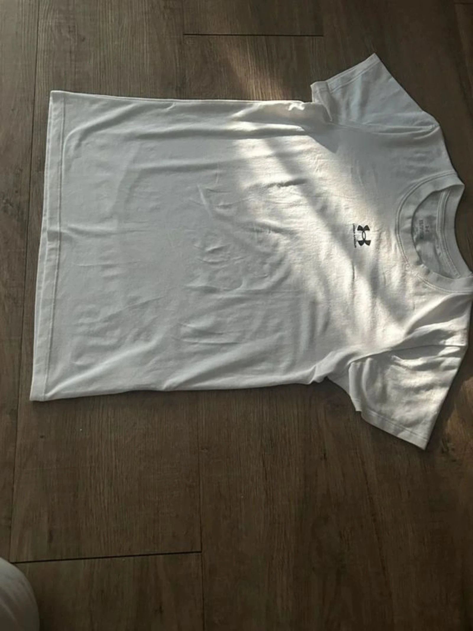 T-shirt – photo 4